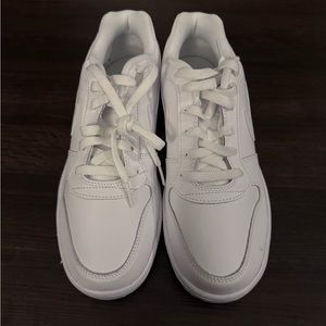 Brand New Men’s Nike white Sneakers Size 8